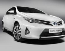 Toyota Auris hybrid na avtoplin